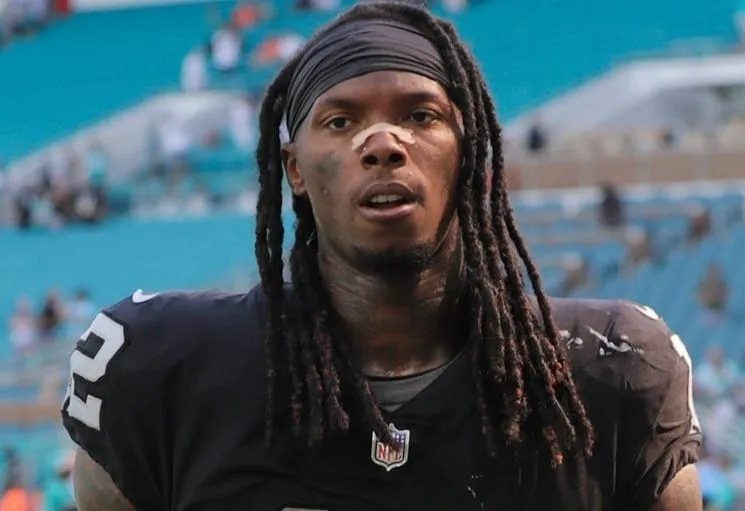 Martavis Bryant &eacute; suspenso por tempo indeterminado pela NFL