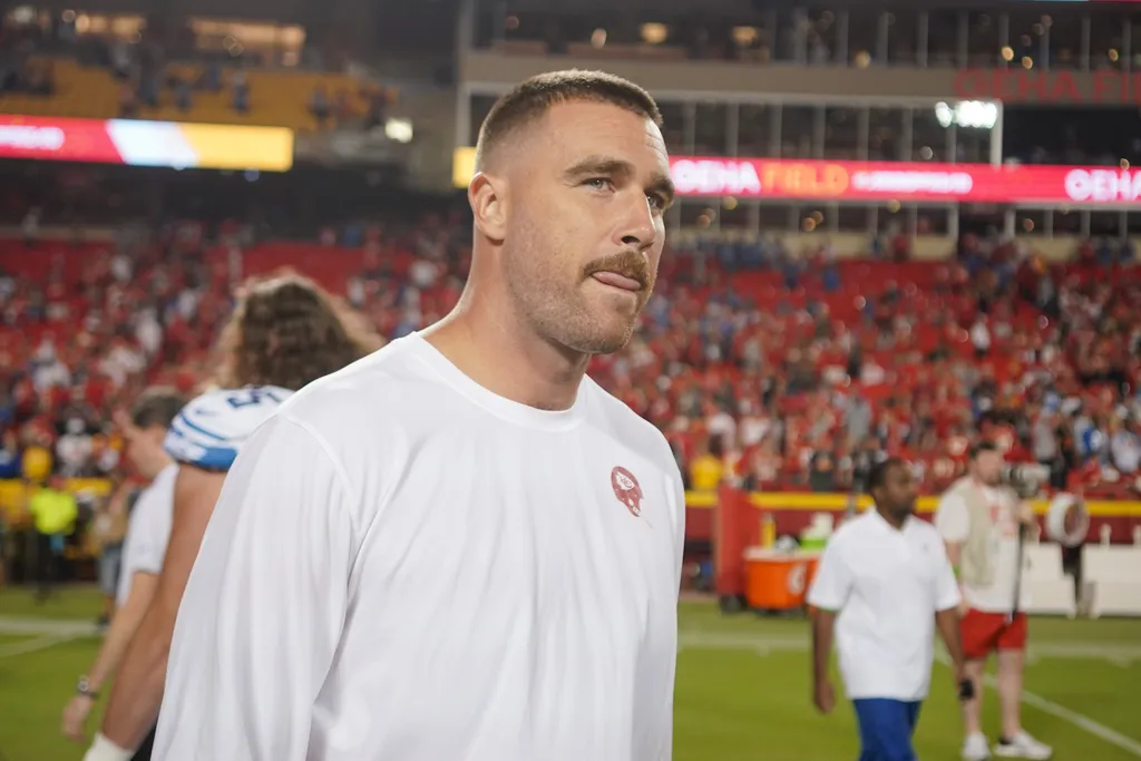 Deu namoro? Jogador do Kansas City Chiefs comenta romance com Taylor Swift