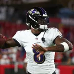 NFL: Com futuro indefinido, Lamar Jackson &eacute; sincero sobre les&atilde;o no joelho