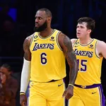 &lsquo;LeBron age como um garoto&rsquo;: Austin Reaves comenta conv&iacute;vio nos Lakers