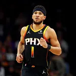NBA: Booker anota 52 e quebra recorde de Chamberlain na vit&oacute;ria dos Suns contra os Pelicans
