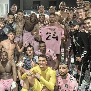Messi destaca a camisa de Ian Fray. Foto: Reprodu&ccedil;&atilde;o/Instagram @ianfray