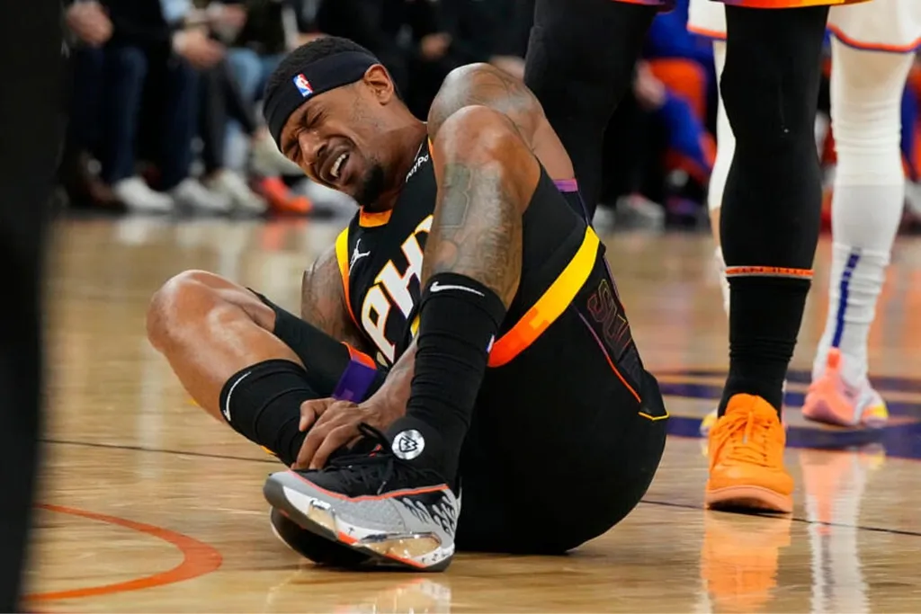 NBA: Phoenix Suns divulga tempo de parada de Bradley Beal