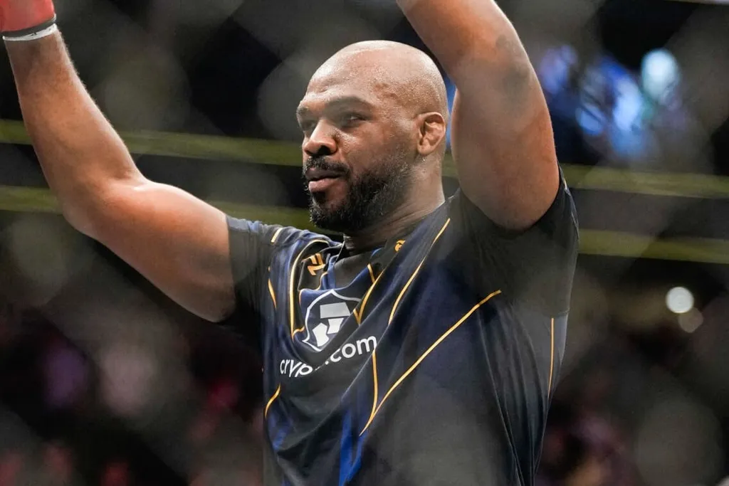 Conhe&ccedil;a os perigos para Jon Jones na categoria dos pesos-pesados do UFC
