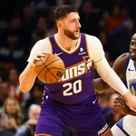 Nurkic ironiza Draymond Green ap&oacute;s soco em jogo: &lsquo;Pelo menos n&atilde;o enforcou&rsquo;