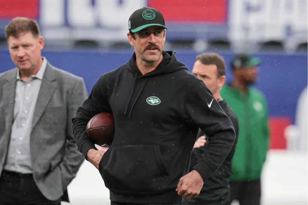 NFL: Aaron Rodgers volta a treinar ap&oacute;s dois meses fora de a&ccedil;&atilde;o
