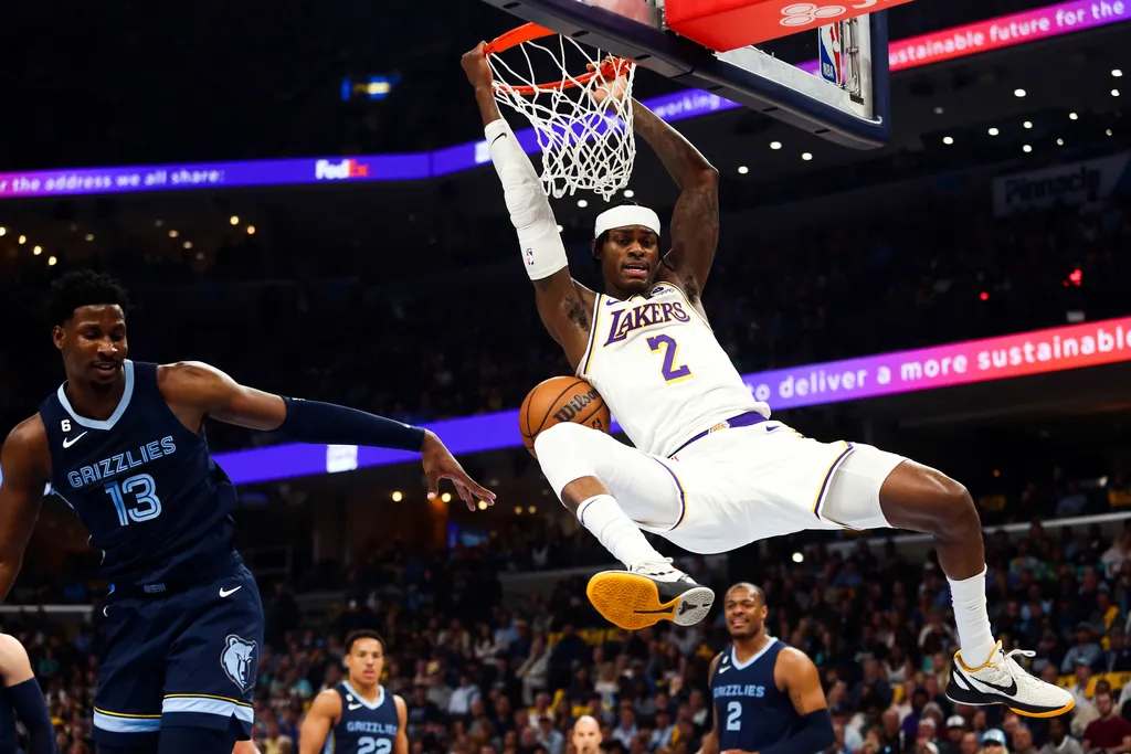 NBA: Lakers desembolsam R$ 230 milh&otilde;es para renovar com jovem promessa