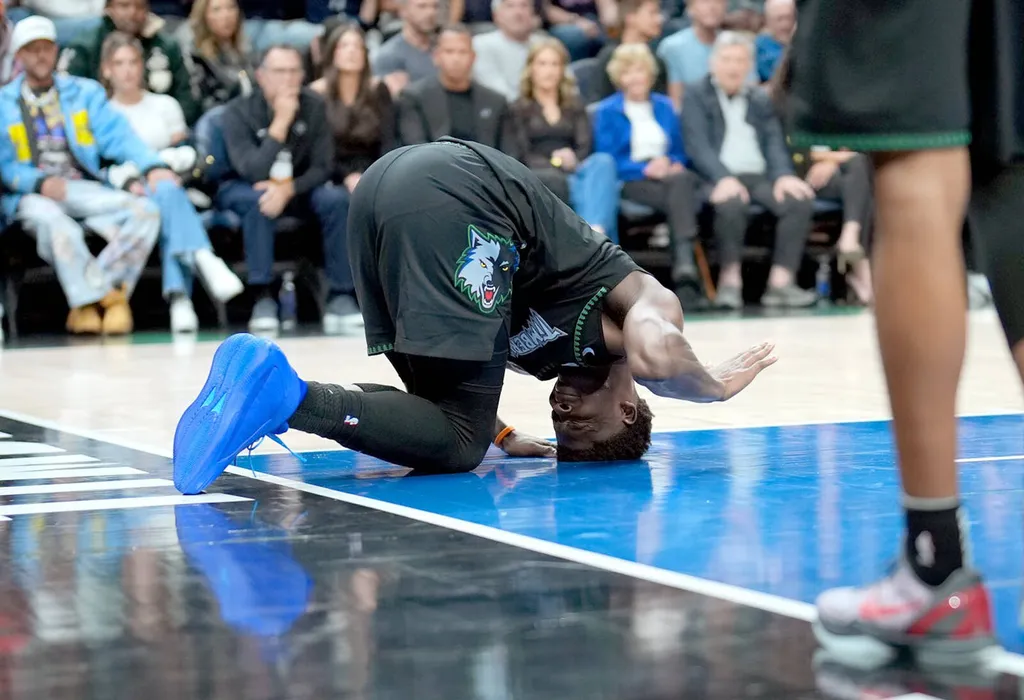 [NBA] Les&atilde;o no joelho amea&ccedil;a os 65 jogos e o supermax de US$ 304 milh&otilde;es de Anthony Edwards