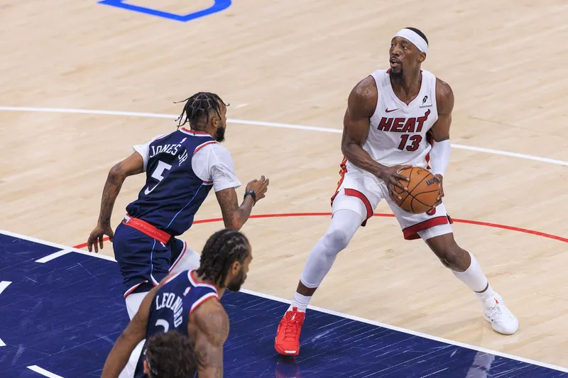 [NBA] Giannis e Bam Adebayo se comparam a Goku e Vegeta no Miami Heat