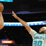 &lsquo;Curry Bowl&rsquo;: deu a l&oacute;gica no duelo dos irm&atilde;os Curry na NBA