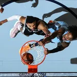Ja Morant faz piada sobre enterrada, e Wembanyama reage: &lsquo;Bem pequeno&rsquo;