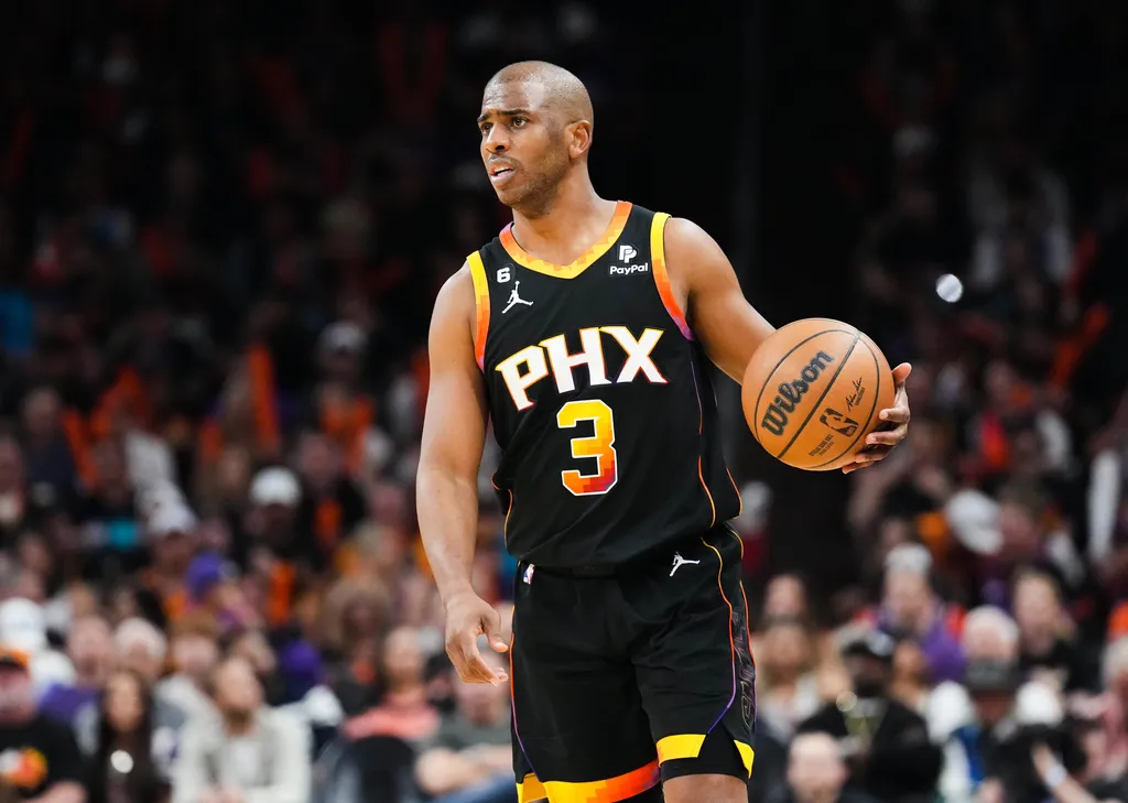 NBA: Suns recebem m&aacute; not&iacute;cia sobre futuro de Chris Paul