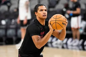 NBA: erro grotesco em quadra dos Cavs encerra temporada de jogador do Heat