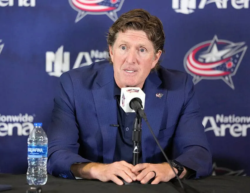 NHL: Mike Babcock pede demiss&atilde;o e deixa os Blue Jackets ap&oacute;s pol&ecirc;mica