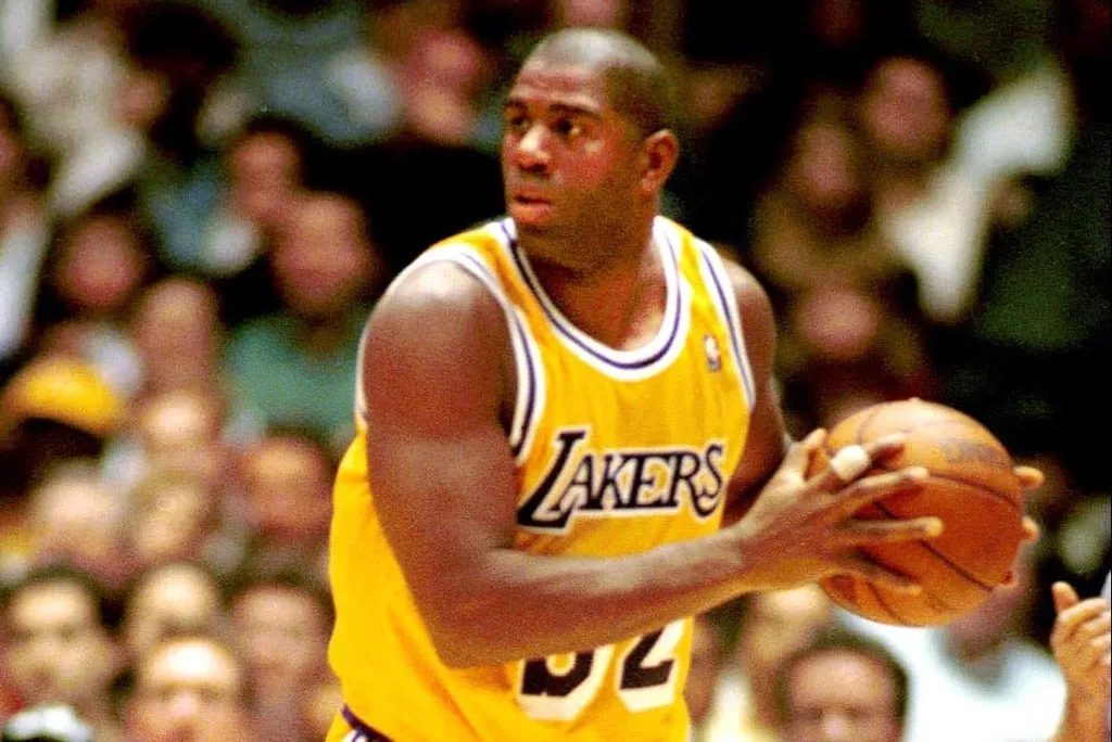 NBA: Stephen Curry ou Magic Johnson? Armador dos Warriors opina sobre quem &eacute; o melhor