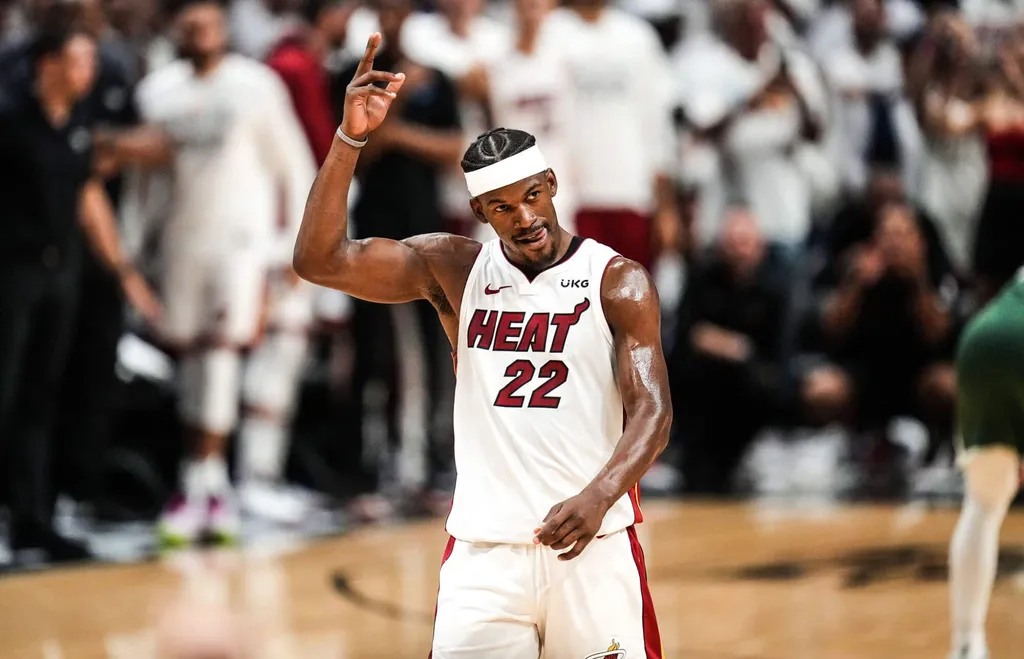 Jimmy Butler no jogo 4 contra o Milwaukee Bucks (Foto: SUSA / Icon Sport)
