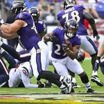 NFL: J.K. Dobbins sofre les&atilde;o grave e desfalca Ravens pelo resto da temporada