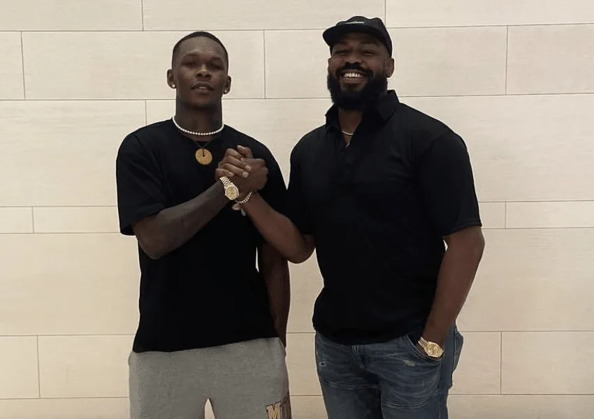 Israel Adesanya explica fim de treta com Jon Jones e faz revela&ccedil;&atilde;o