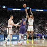 NBA: Spurs derrotam Suns em jogo eletrizante sem Wembanyama