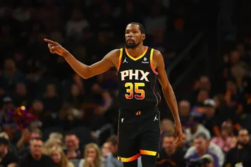 Kevin Durant em a&ccedil;&atilde;o pelo Phoenix Suns na NBA