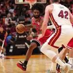 NBA: Coby White brilha e lidera vit&oacute;ria dos Bulls sobre o Heat