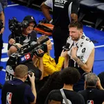 Doncic nega provoca&ccedil;&atilde;o &agrave; Gobert no Jogo 2 das Finais do Oeste: &lsquo;Estava falando&hellip;