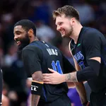 Em duelo de Doncic e Irving contra Booker e Durant, Mavericks vencem Suns