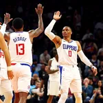 NBA: Que surra! Clippers vencem Suns e garentem vaga nos playoffs