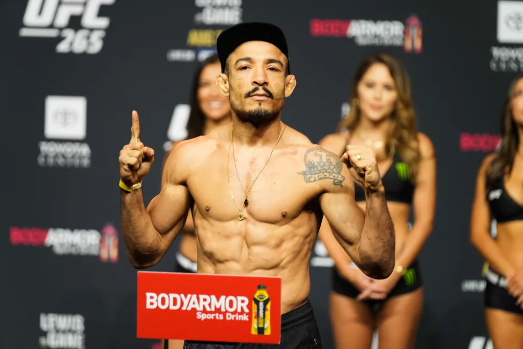 Gamebred Boxing 4: Jos&eacute; Aldo reclama de empate; Belfort vence Jacar&eacute;