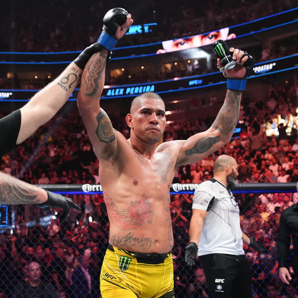 UFC 295: Poatan faz hist&oacute;ria contra Prochazka e conquista cintur&atilde;o ap&oacute;s nocaute