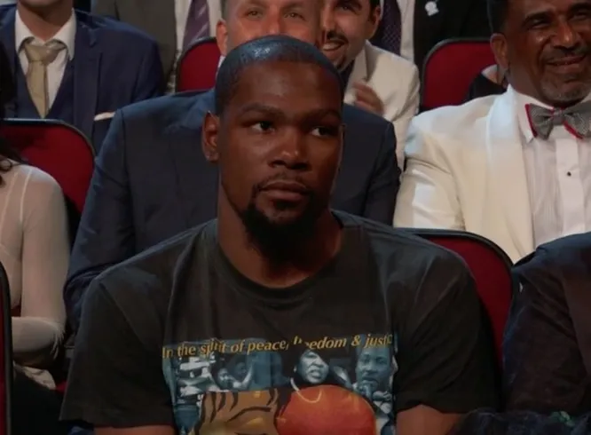 Kevin Durant, ala do Golden State Warriors, no ESPYs