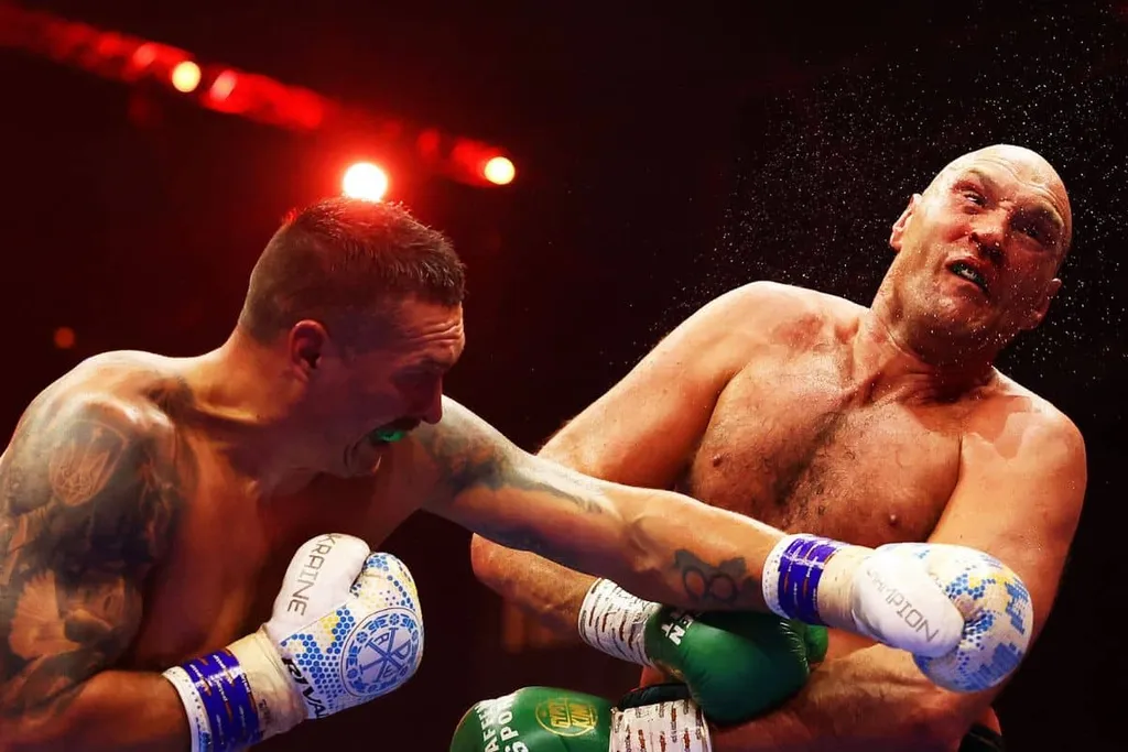 Boxe: Oleksandr Usyk vence Tyson Fury e unifica cintur&otilde;es do&nbsp;peso&nbsp;pesado