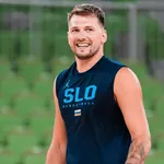 Doncic d&aacute; show com atua&ccedil;&atilde;o excelente em amistoso pela Eslov&ecirc;nia