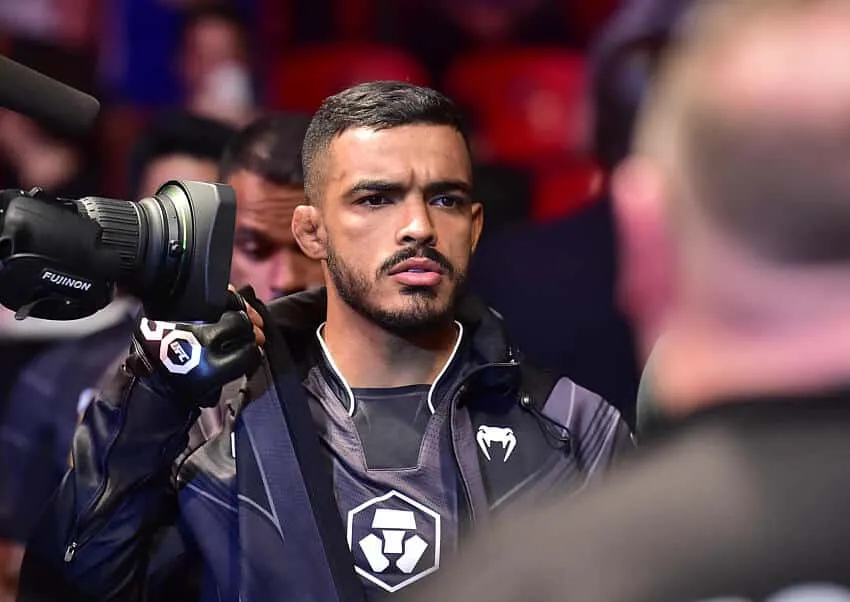 UFC S&atilde;o Paulo: Duas lutas s&atilde;o canceladas ap&oacute;s a pesagem