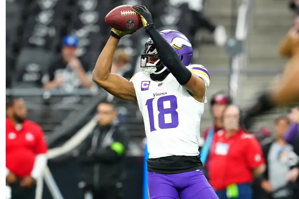 NFL: Justin Jefferson &eacute; liberado do hospital ap&oacute;s vit&oacute;ria dos Vikings