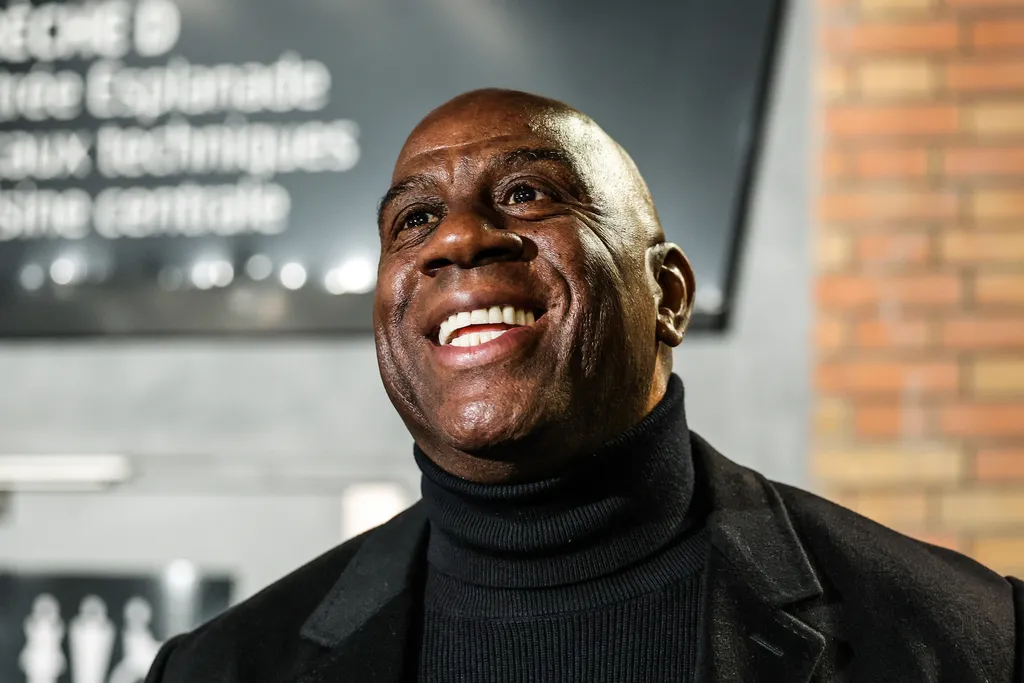 Magic Johnson elogia desafeto por montagem de elenco dos Lakers