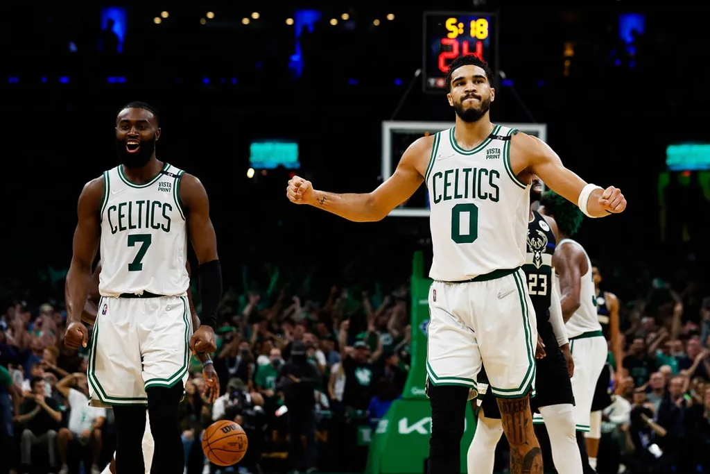 Sin&ocirc;nimo de sucesso: Tatum e Brown lideram Celtics novamente &agrave; Final de Confer&ecirc;ncia