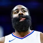 NBA: Harden quebra sil&ecirc;ncio e fala sobre &lsquo;fazer as pazes&rsquo; com gerente&nbsp;dos&nbsp;76ers