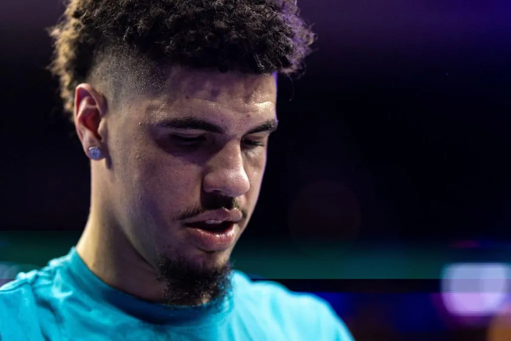 NBA: Fam&iacute;lia processa LaMelo Ball e Hornets por suposto atropelamento de crian&ccedil;a