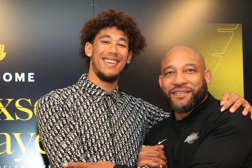 Lakers oficializam quarteto de refor&ccedil;os para a pr&oacute;xima temporada