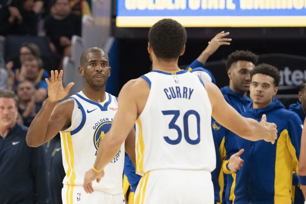 Chris Paul e Stephen Curry na pr&eacute;-temporada da NBA. Foto: Icon sport