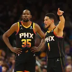 Suns ousam na contrata&ccedil;&atilde;o de t&eacute;cnico para liderar Booker e Durant