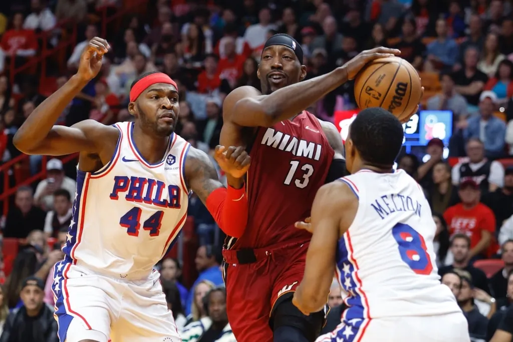 NBA: Heat derrota 76ers na rodada de natal com esfor&ccedil;o triplo de titulares