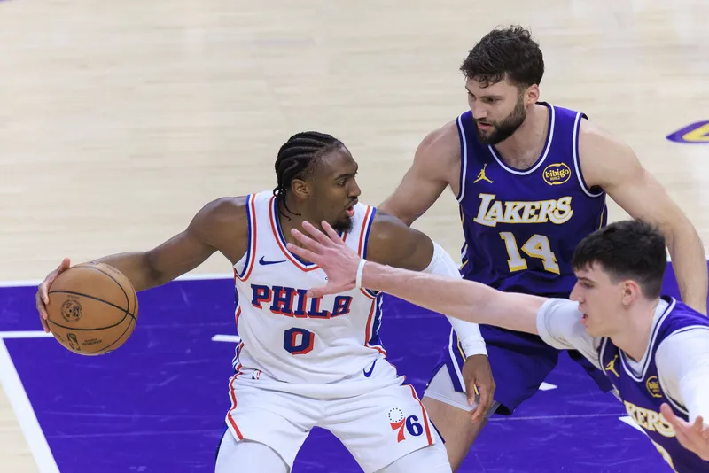 [NBA] Sixers de LeBron e Embiid: 120,8 pontos de m&eacute;dia para uma s&oacute; bola