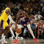 NBA: Lakers encerram pr&eacute;-temporada com embate entre LeBron e Durant