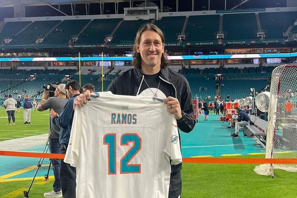 NFL: C&aacute;ssio visita os Dolphins; quando ser&aacute; a visita de volta em Itaquera?