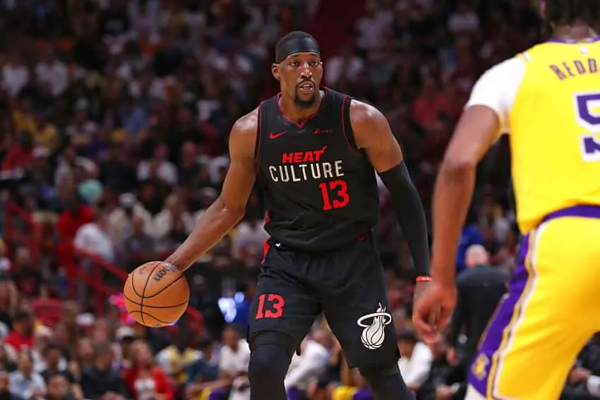 NBA toma decis&atilde;o pol&ecirc;mica e evita recorde de Adebayo