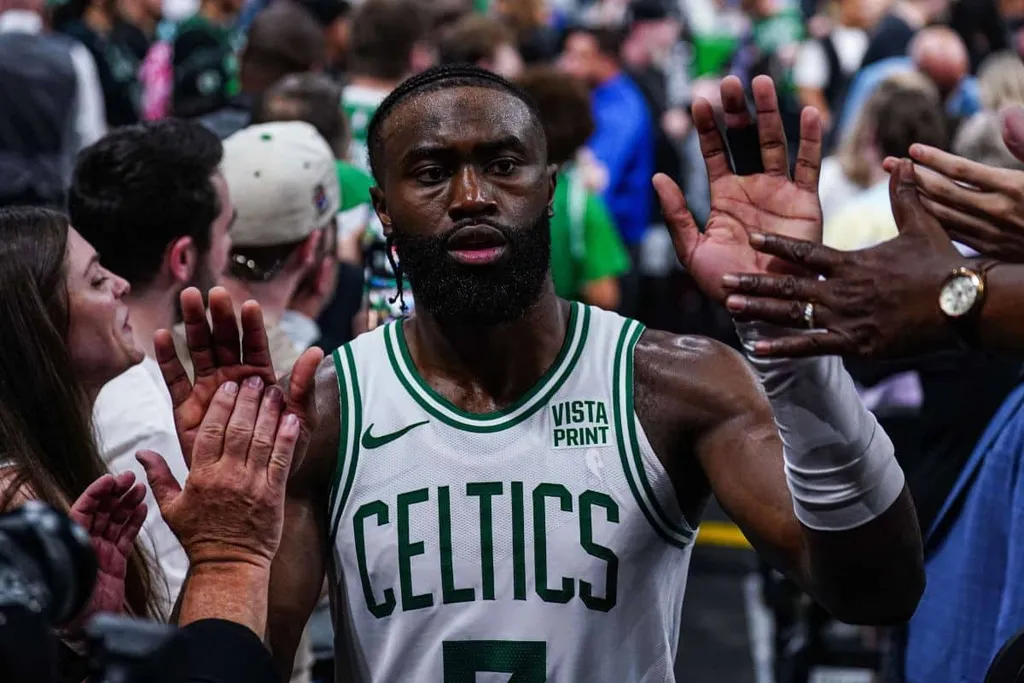 NBA Playoffs 2024: vit&oacute;ria sofrida dos Celtics deixa Jaylen Brown em alerta