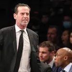 NBA: Rockets sondam t&eacute;cnicos dos Warrios e Suns para pr&oacute;xima temporada