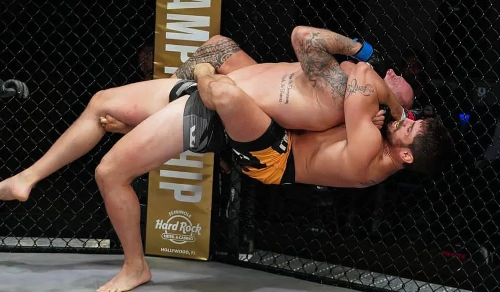 Expulso no BBB, Cara de Sapato venceu torneio na PFL e faturou R$ 5,5 milh&otilde;es